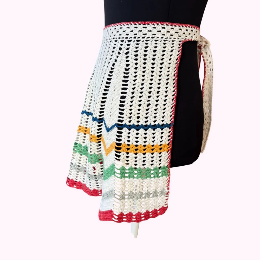 Vintage White Crochet Apron Chevron Stripe